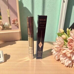 ⭐️ Charlotte Tilbury Magic Away Concealer-7.5